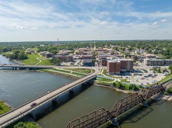 The Lindell Motor Lodge Cedar Falls Esterno foto
